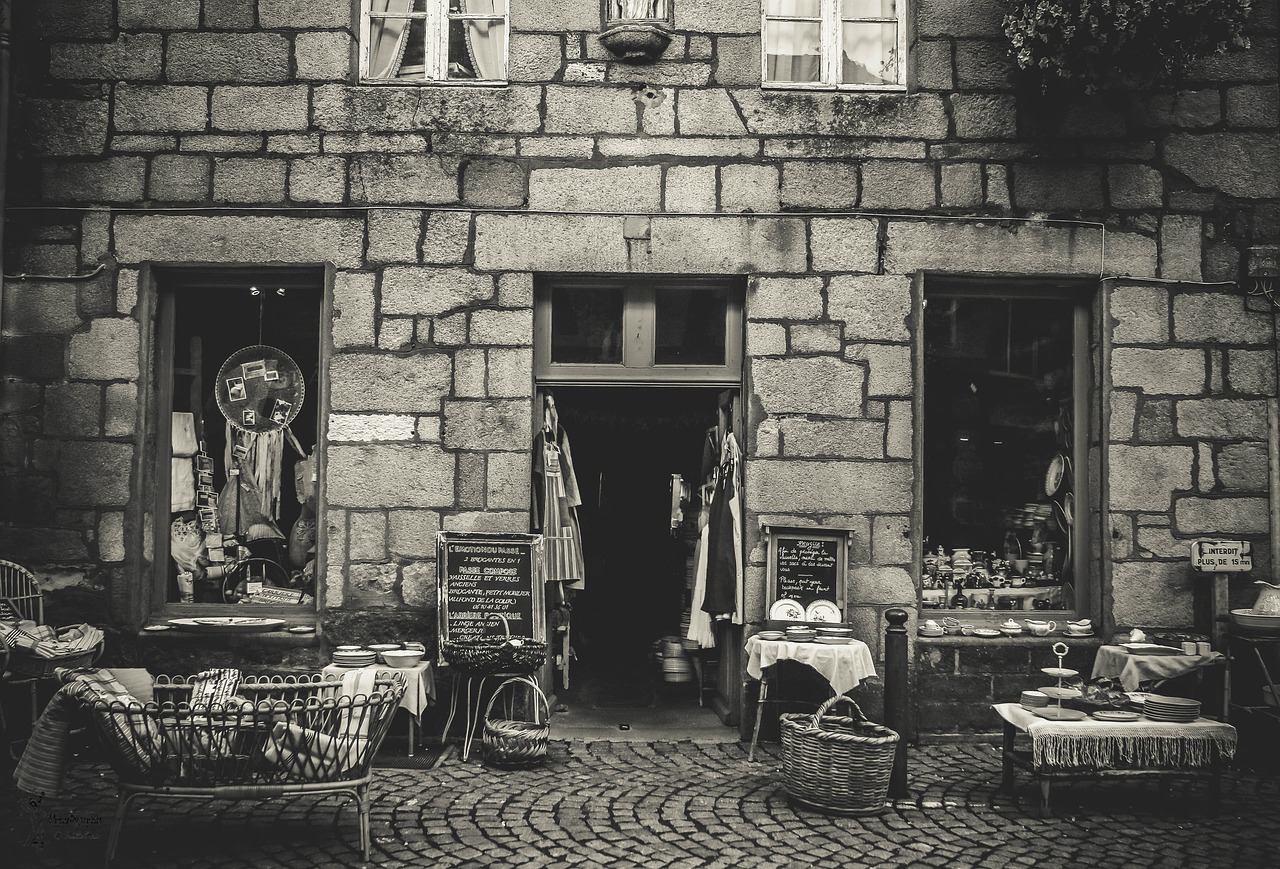 Les antiquaires : le portail des brocanteurs et ébénistes