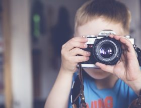 Angelika-benkucs : photographie de nouveau-né à Aix-en-Provence
